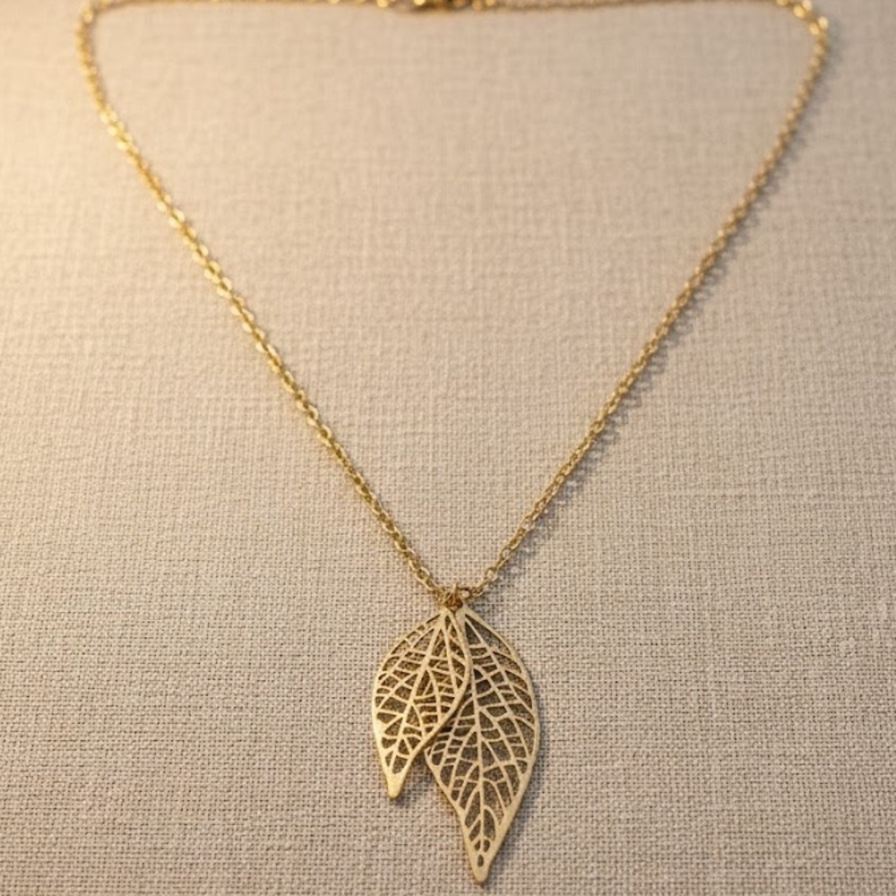 Delicate Gold Tone Double Filigree Leaf Pendant Necklace Long Chain
